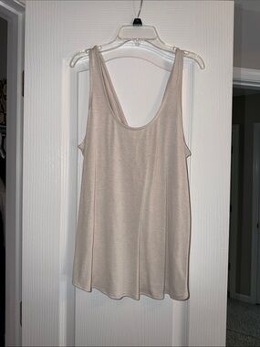 Express Scoop Neck Tank Top - Light Beige